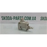 Мотор-привід відкриття замка багажника Skoda Octavia Tour ліфтбек 3B0959781B VAG (3B0959781B)