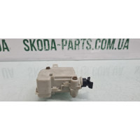 Мотор-привід відкр/закр. замка багажника Volkswagen Bora 3B0959781C вживаний VAG (3B0959781C)