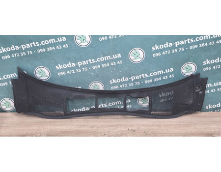 Пласти частина жабо вітрового скла Skoda Superb VAG (3B1819417D)