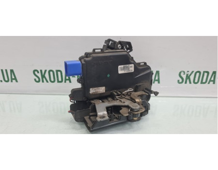 Замок дверей задній лівий Skoda Superb 3B4839015AG VAG (3B4839015AG)