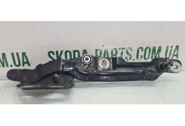 Петля кришки багажника ліва Volkswagen Bora 3B5827301A вживана VAG (3B5827301A)