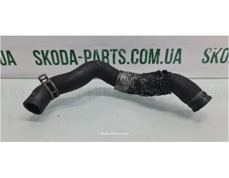 Патрубок системи охолодження двигуна Volkswagen Passat B6 3C0121157AA вживаний VAG (3C0121157AA)
