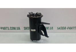 Корпус паливного фільтра Skoda Octavia a5 1.6 TDI VAG (3C0127400D)