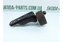 Кронштейн глушника Skoda Octavia A5 3C0253144F VAG (3C0253144F)