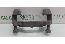 Скоба переднього гальмівного супорта Volkswagen Passat B6 3C0615125A VAG (3C0615125A)