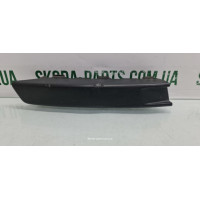 Молдинг переднього бампера правий Volkswagen Passat B6 3C0807646 вживаний VAG (3C0807646)