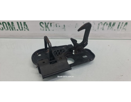 Гак капоту Volkswagen Passat B6 3C0823480 VAG (3C0823480)
