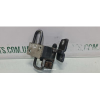 Завіса петля дверей передня права нижня Volkswagen Passat B6 3C0831412C VAG (3C0831412C)