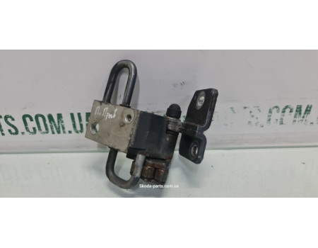 Завіса петля дверей передня права нижня Volkswagen Passat B6 3C0831412C VAG (3C0831412C)