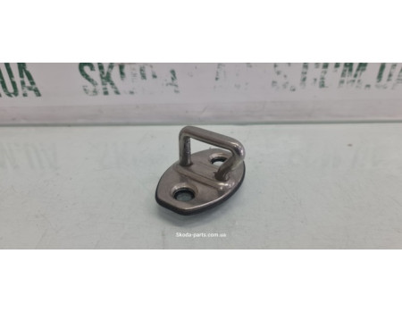 Скоба замка дверей Volkswagen Passat B6 3C0837767A VAG (3C0837767A)