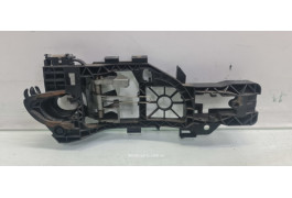 Кронштейн кріплення ручки дверей задній правий Volkswagen Passat B7 3C0837886J VAG (3C0837886J)