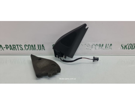 Кутик пищалки з пищалкою правий Volkswagen Passat B6 3C0837994 VAG (3C0837994)