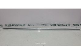 Молдінг дверей передній правий верхній Volkswagen Passat B6 VAG (3C0853516C)