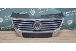 Решітка радіатора Volkswagen Passat B6 під парктроніки 3C0853651ADPWF VAG (3C0853651ADPWF)