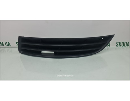 Решітка переднього бампера ліва Volkswagen Passat B6 3C0853665 VAG (3C0853665)