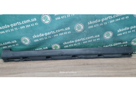 Накладка порога зовнішня ліва з незначним пошкодженням Volkswagen Passat B6 3C0853855A VAG (3C0853855A)