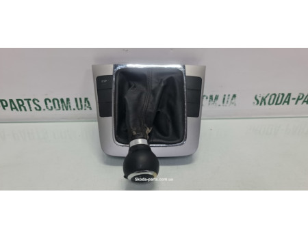Накладка ручки перемикання передач Volkswagen Passat B6 3C0864263 VAG (3C0864263)