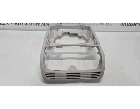 Рамка плафона салону Volkswagen Golf 5 VAG (3C0867489)