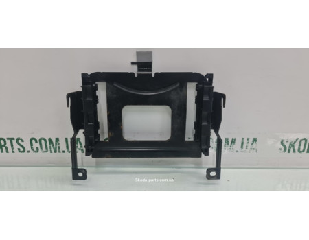 Кронштейн кріплення блоку управління двигуном Volkswagen Passat B6 3C0906216B VAG (3C0906216B)