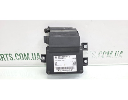 Блок керування (модуль) електромеханічного стояночного гальма Volkswagen Passat B6 TRW (3C0907801J)