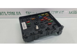 Блок запобіжників Volkswagen Passat B6 3C0937125 VAG (3C0937125)
