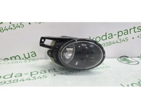 Фара протитуманна права Volkswagen Passat B6 3c0941700B VAG (3C0941700B)