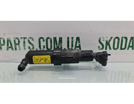 Форсунка омивача фар передня ліва Volkswagen Passat B6 VAG (3C0955103A)
