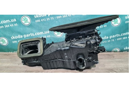 Корпус пічки  Volkswagen Passat B6 VAG (3C1820308)