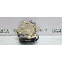 Замок дверей задній правий Volkswagen Passat B6 VAG (3C1837016AA)