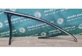 Ущільнювач скла дверей передній правий Volkswagen Passat B6 VAG (3C4837432)