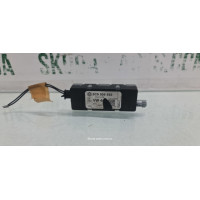 Підсилювач антени Volkswagen Passat B6 3C9035552 VAG (3C9035552)