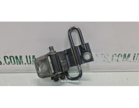 Завіса петля дверей задня права нижня Volkswagen Passat B6 3C9833412 VAG (3C9833412)