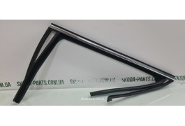 Ущільнювач скла дверей задній правий комбі Volkswagen Passat B6 3C9839432C VAG (3C9839432C)