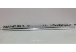 Ущільнювач скла дверей зовнішній задній правий комбі Volkswagen Passat B6 3C9839476B VAG (3C9839476B)