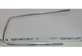 Накладка скла кузова задня права комбі Volkswagen Passat B6 3C9853346 VAG (3C9853346)