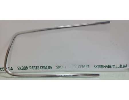 Накладка скла кузова задня права комбі Volkswagen Passat B6 3C9853346 VAG (3C9853346)