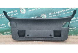 Карта кришки багажника комбі Volkswagen Passat B6 3C9867605D VAG (3C9867605D)