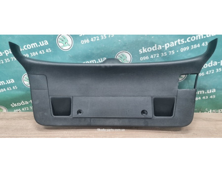 Карта кришки багажника комбі Volkswagen Passat B6 3C9867605D VAG (3C9867605D)