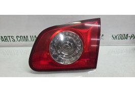 Ліхтар задній правий внутрішній на кришку багажника Volkswagen Passat B6 універсал VAG (3C9945094)