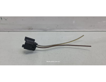 Фішка роз'єм протитумонної фари Skoda Octavia A5 3D0941165A VAG (3D0941165A)