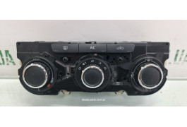 Блок управління пічкою та кондиціонера Skoda Octavia A5 3T0820047H VAG (3T0820047H)