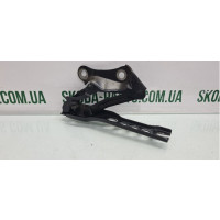 Петля капота права Skoda Superb 2 VAG (3T0823302B)