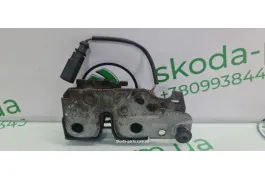 Замок капота Skoda Superb 2 3T0823509A VAG (3T0823509A)
