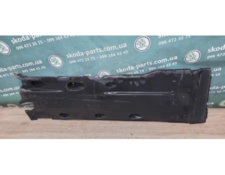 Захист днища кузова правий Skoda Superb 2 універсал VAG (3T0825202G)