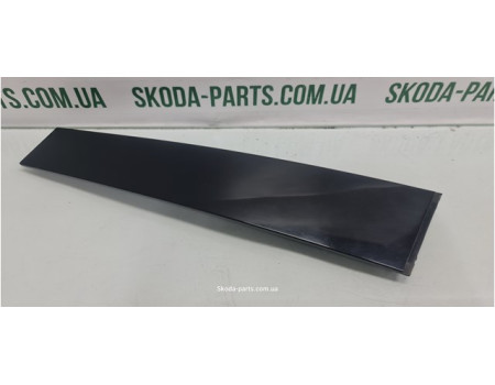 Накладка дверей передня права Skoda Superb 2 3T0837902 VAG (3T0837902)