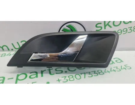 Ручка дверей внутрішня задня ліва з підсвіткою Skoda Superb 2 3T0839221 VAG (3T0839221)