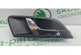 Ручка дверей внутрішня задня права з підсвіткою Skoda Superb 2 3T0839222 VAG (3T0839222)