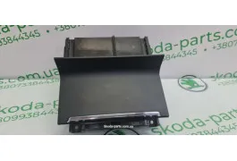Попельничка центральної консолі Skoda Superb 2 3T0857962B VAG (3T0857962B)