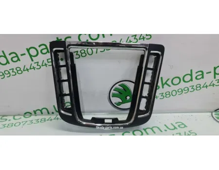 Накладка куліси КПП Skoda Superb 2 3T0863212B VAG (3T0863212B)