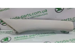 Накладка стійки передня права Skoda Superb 2 3T0867234 VAG (3T0867234)